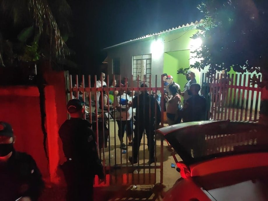 Duas pessoas são presas na véspera do Dia dos Pais por aglomeração em Três Lagoas Duas pessoas são presas na véspera do Dia dos Pais por aglomeração em Três Lagoas