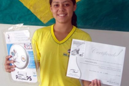 1015-aluna-da-reme-ganha-premio-em-concurso-estadual-de-redacao