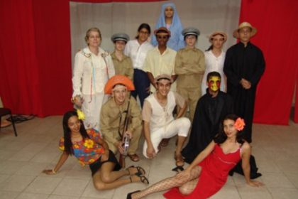 1058-grupo-de-teatro-estreia-peca-o-testamento-do-cangaceiro-no-proximo-dia-8