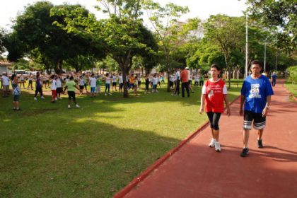 10727-projeto-leva-orientacao-aos-praticantes-de-caminhada