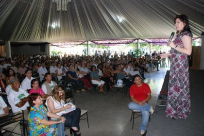 10736-palestra-da-secretaria-de-saude-reune-mil-servidores