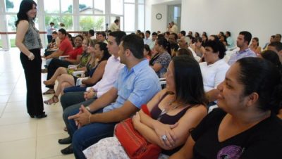 10898-simone-empossa-novos-servidores-para-a-secretaria-de-saude