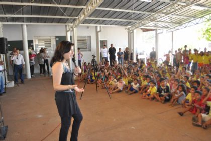 11180-simone-inaugura-salas-de-aula-e-autoriza-licitacao-para-novo-cei