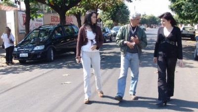 1124-simone-inaugura-recapeamento-de-ruas-no-bairro-interlagos