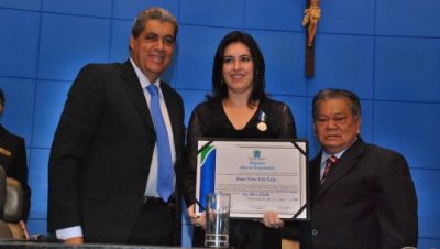 11356-simone-recebe-comenda-do-merito-legislativo