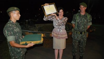 11598-marcia-moura-recebe-condecoracao-e-merito-do-exercito