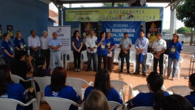 11643-prefeitura-lanca-campanha-do-agasalho-2010