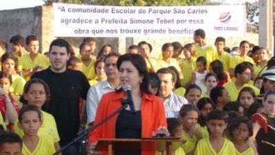 1193-simone-inaugura-asfalto-das-ruas-irmaos-cameschi-e-tiradentes