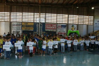 12363-alunos-participam-da-abertura-dos-jogos-da-rede-municipal-de-ensino