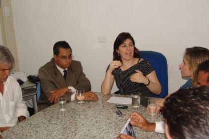 1279-simone-anuncia-antecipacao-do-13-aos-servidores-e-mais-empregos-com-a-vinda-da-ip-e-vcp