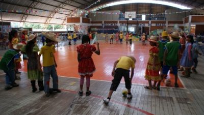 13005-marcia-prestigia-festa-julina-do-programa-aabb-comunidade