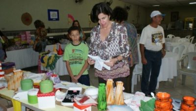 13041-prefeita-visita-bazar-e-atendimentos-do-projeto-missionario-uma-semana-pra-jesus