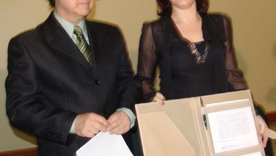 1317-petrobras-entrega-a-prefeitura-cheque-simbolico-correspondente-a-compensacao-ambiental