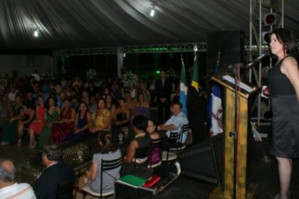 14002-prefeita-marcia-moura-participa-de-formatura-do-profuncionario