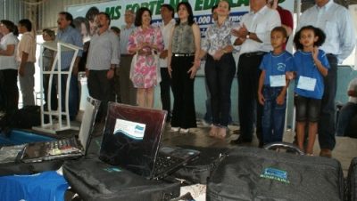 14106-marcia-moura-acompanha-governador-durante-premiacao-de-alunos-de-escolas-estaduais