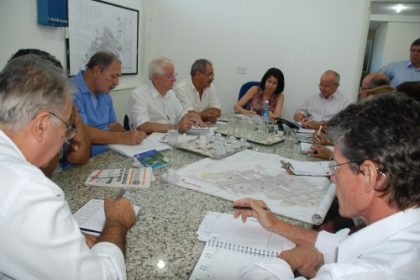 14141-prefeita-reune-secretarios-e-diretores-para-acertar-detalhes-da-operacao-cidade-limpa