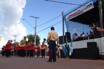 1415-prefeita-simone-prestigia-aniversario-de-santa-rita-do-pardo