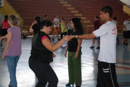 14258-professores-da-reme-participam-de-curso-de-danca