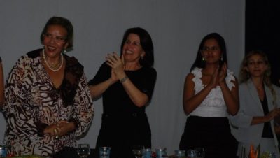 14301-prefeita-participa-da-abertura-de-palestra-sobre-emponderamento-feminino