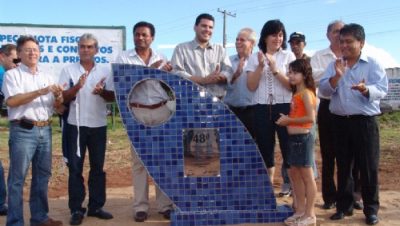 1440-prefeita-simone-inaugura-mais-um-trecho-de-asfalto