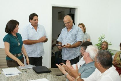 14435-projeto-do-pccs-e-entregue-aos-servidores-municipais