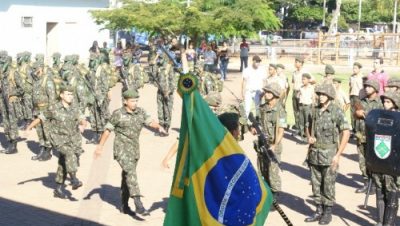 14452-prefeita-participa-da-solenidade-do-dia-do-exercito