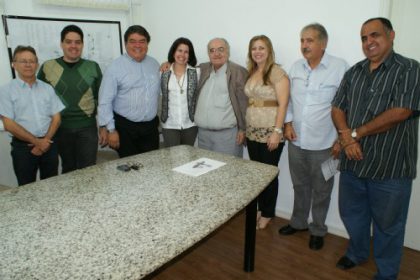 14583-prefeita-assina-termo-de-permissao-de-uso-de-espaco-publico