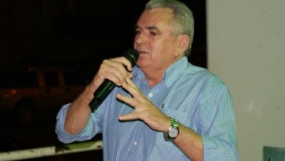 14594-guimaraes-rocha-lanca-livro-em-tres-lagoas