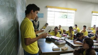 14633-aluno-da-escola-joaquim-marques-escreve-poesia-para-tres-lagoas