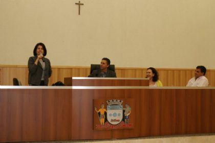 14640-prefeita-participa-da-aula-inaugural-do-curso-de-cidadania-comunitaria
