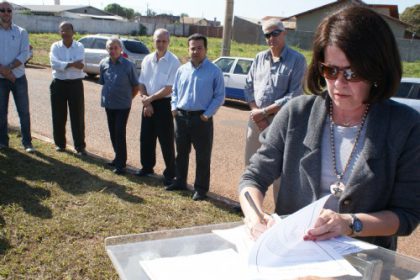14723-marcia-moura-pmdb-inaugura-asfalto-e-lanca-obras-de-pavimentacao-e-drenagem-no-jd-dourados