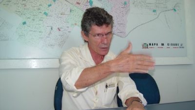 14724-secretario-de-saude-explica-razoes-da-falta-de-medicos