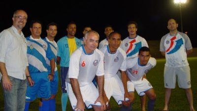 14929-equipe-de-futebol-de-servidores-ganha-novos-uniformes