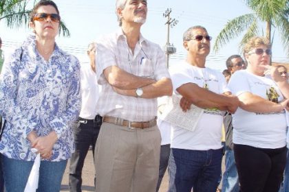 14931-prefeita-se-une-a-populacao-para-orar-pela-melhoria-do-transito