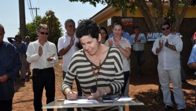 15119-asfalto-chega-a-quinta-da-lagoa-pela-rua-paranaiba