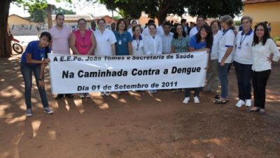 15135-alunos-participam-de-caminhada-contra-a-dengue