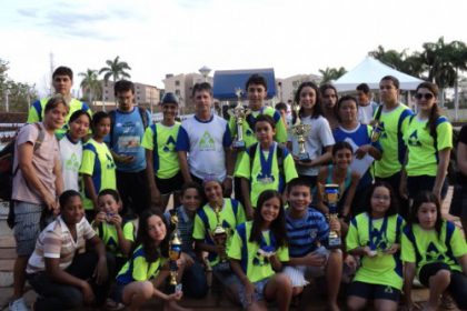 15210-equipe-sejuvel-funlec-e-destaque-em-circuito-de-natacao