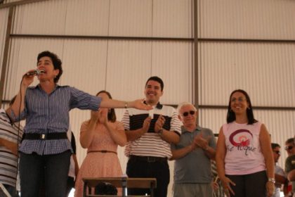 15243-prefeita-anuncia-construcao-de-cei-praca-e-ponte-no-abraco-cidadao