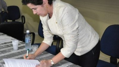 15292-prefeita-marcia-moura-empossa-novos-conselheiros-do-procon