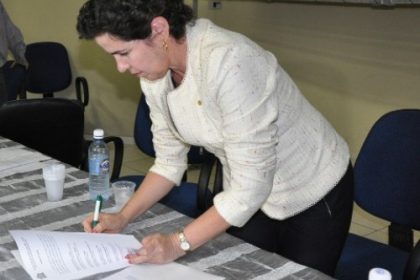15292-prefeita-marcia-moura-empossa-novos-conselheiros-do-procon