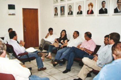 1535-prefeitos-vao-a-brasilia-tentar-recursos-para-barrar-dengue
