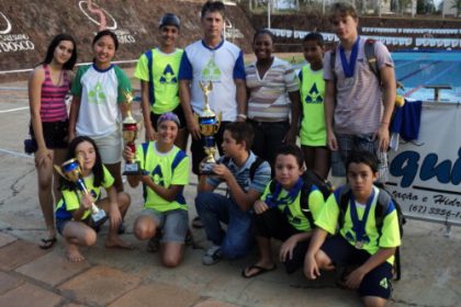 15405-natacao-conquista-10-medalhas-no-campeonato-estadual-de-verao