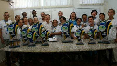 15490-prefeita-recebe-atletas-da-melhor-idade