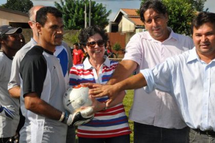 15838-prefeita-participa-da-abertura-do-campeonato-municipal-varzeano