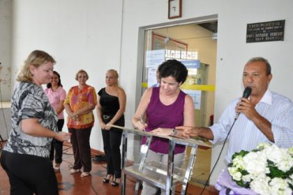 15867-prefeita-da-posse-a-40-novos-servidores-da-educacao