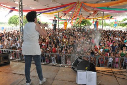 15914-mais-de-40-mil-pessoas-prestigiaram-o-carnalegria-2012