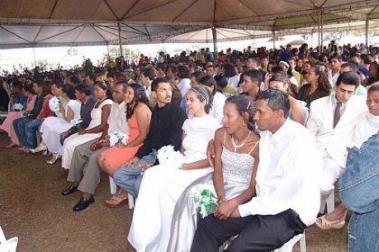 1592-prorrogadas-as-inscricoes-para-o-2-casamento-comunitario