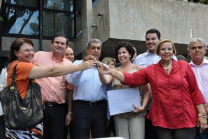16091-tres-lagoas-recebe-veiculo-para-centro-de-atendimento-a-mulher