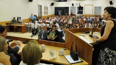 16129-prefeita-prestigia-sessao-solene-em-alusao-ao-dia-da-mulher