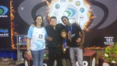 16366-atletas-de-luta-olimpica-participam-de-competicao-em-campo-grande